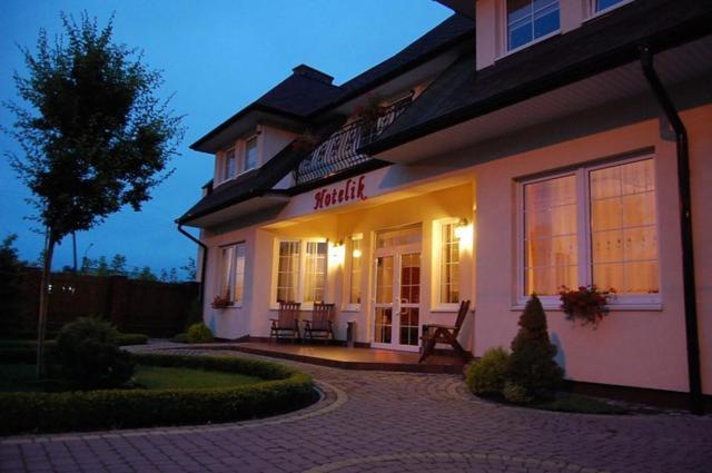 - Modlin Airport Homestay