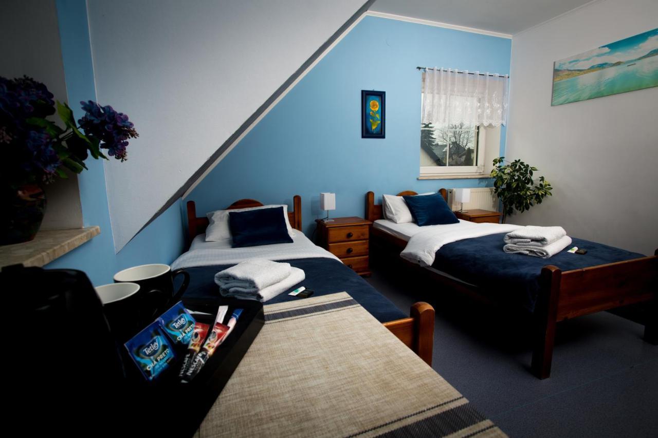 - Modlin Airport Homestay *